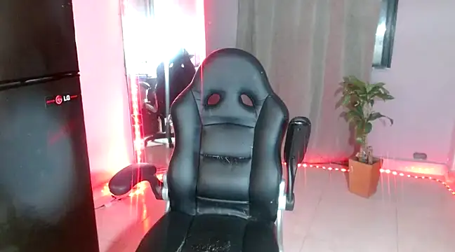 Ariana girlhots online show from February 23, 2025, 5:45 am