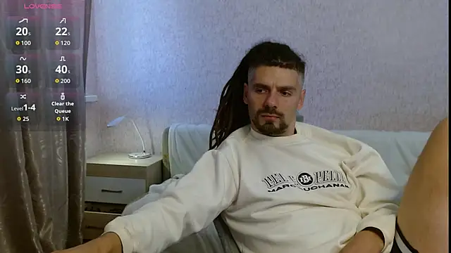 Aestheticguy101 online show from October 21, 2025, 9:21 am