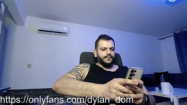 dyllan dom  online show from March 12, 2026, 11:11 pm
