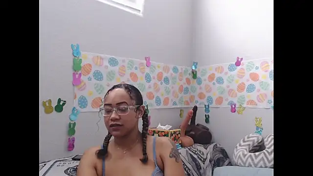 RylHoneyy online show from March 29, 2026, 6:41 pm