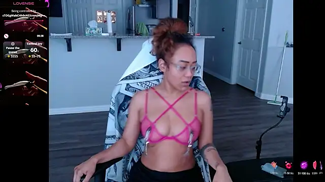 RylHoneyy online show from June 6, 2026, 5:39 pm