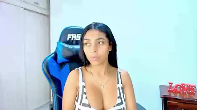 sophiax-x online show from January 6, 2026, 1:53 am