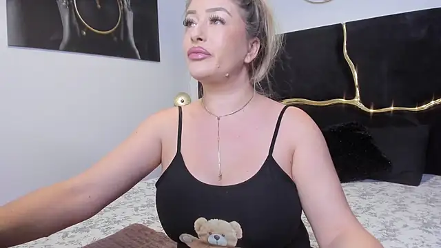 Snapshot of lisa2018 chatting on March 11, 2025, 1:26 am lisa2018 online show from March 11, 2025, 1:26 am