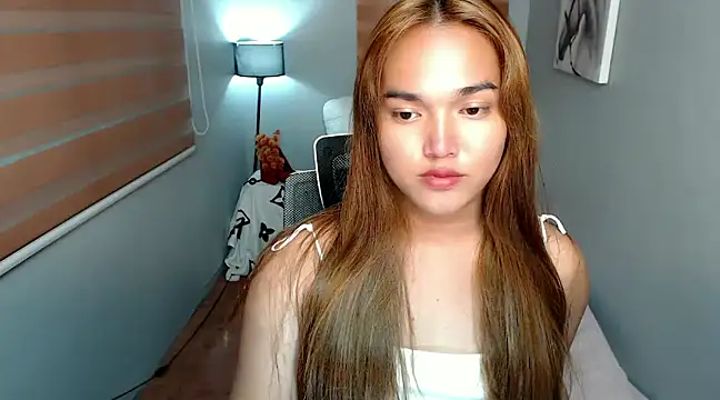 MoaningKylie online show from December 6, 2024, 1:44 pm