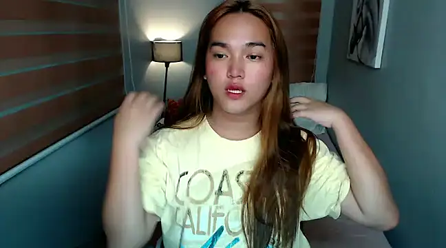 MoaningKylie online show from December 17, 2024, 4:56 am