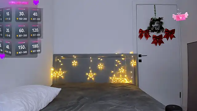 Snapshot of May_XX chatting on December 24, 2024, 3:27 am May XX online show from December 24, 2024, 3:27 am