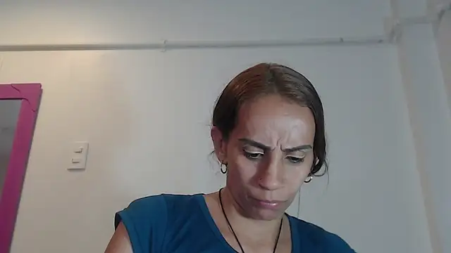 Amber Moore online show from October 23, 2025, 1:38 am