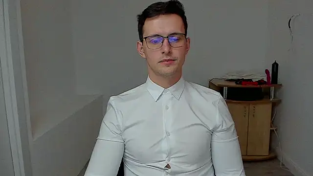 sexxymuscles4u online show from January 20, 2025, 12:07 pm
