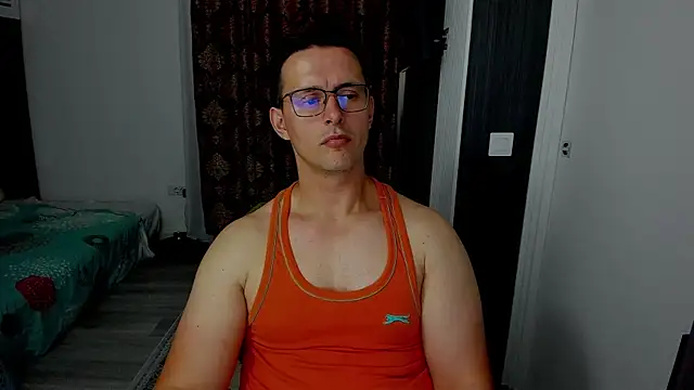 sexxymuscles4u online show from September 9, 2025, 10:48 am