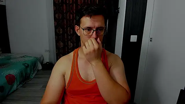 sexxymuscles4u online show from September 13, 2025, 9:53 am