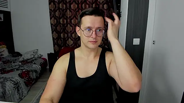 sexxymuscles4u online show from February 26, 2026, 12:04 pm