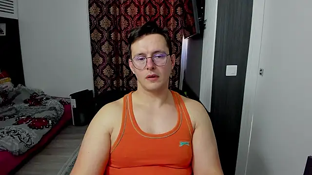 sexxymuscles4u online show from March 1, 2026, 12:07 pm