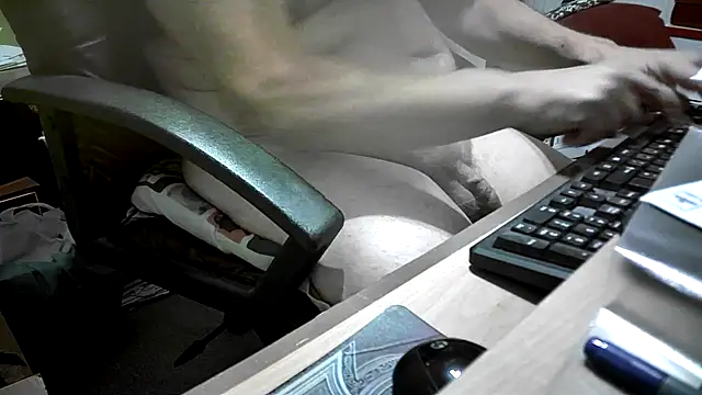 Snapshot of dirtyharry2022 chatting on December 16, 2024, 6:38 pm dirtyharry2022 online show from December 16, 2024, 6:38 pm