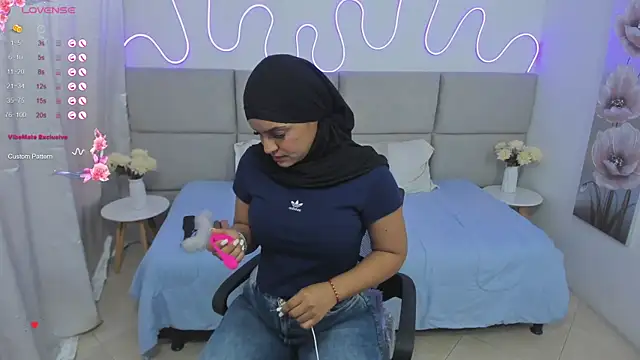 Snapshot of nashiira_ chatting on December 5, 2024, 8:22 pm nashiira online show from December 5, 2024, 8:22 pm