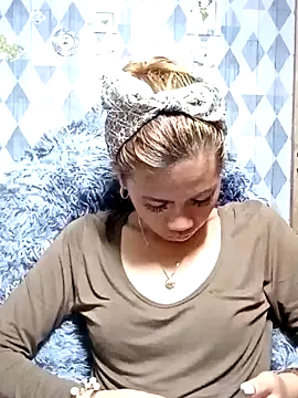 Cutie body11 online show from January 13, 2025, 12:09 am