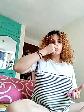 EmmaMelissa0521 online show from December 19, 2025, 6:15 pm