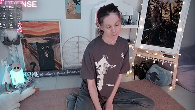 Careful i bite online show from February 1, 2025, 7:47 am