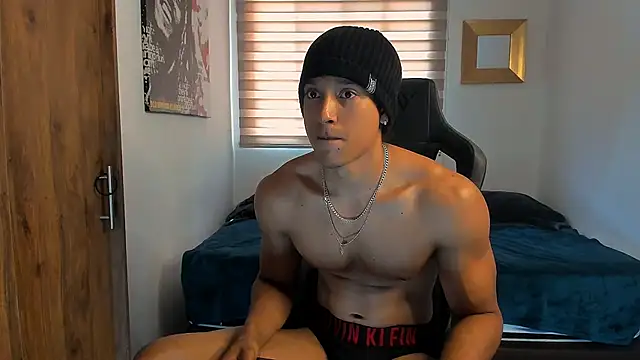 Snapshot of Liam_V chatting on December 2, 2024, 4:09 pm Liam V online show from December 2, 2024, 4:09 pm