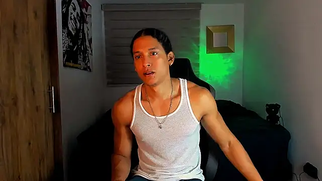 Snapshot of Liam_V chatting on January 16, 2025, 10:21 am Liam V online show from January 16, 2025, 10:21 am