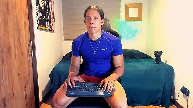 Snapshot of Liam_V chatting on January 24, 2025, 3:00 am Liam V online show from January 24, 2025, 3:00 am