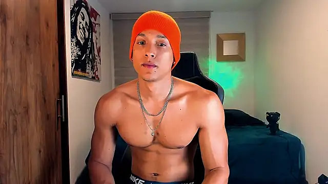 Snapshot of Liam_V chatting on January 31, 2025, 11:24 am Liam V online show from January 31, 2025, 11:24 am