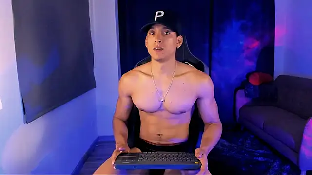 Snapshot of Liam_V chatting on March 20, 2025, 4:18 am Liam V online show from March 20, 2025, 4:18 am