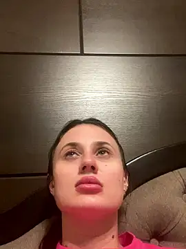 Flossy Vettie online show from September 18, 2025, 10:45 pm