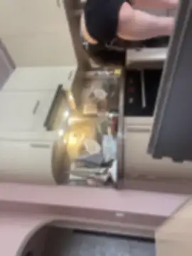 Flossy Vettie online show from May 17, 2026, 11:50 am