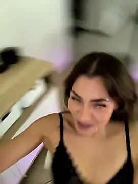 SamyJones9 online show from April 18, 2026, 1:31 am