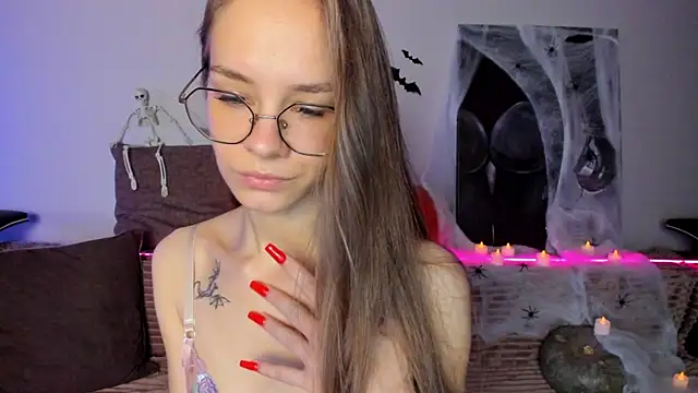 Sunbeam69 online show from October 31, 2025, 4:57 am