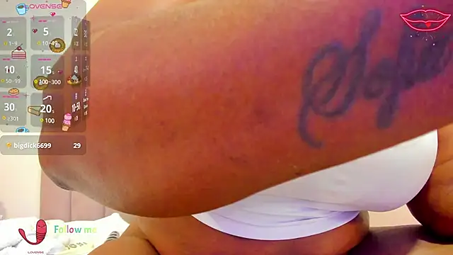 CristinSexy online show from March 7, 2025, 1:40 pm