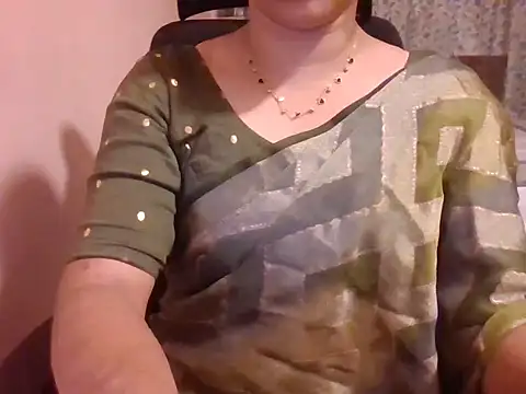 Pinky 4 online show from September 26, 2025, 7:51 pm