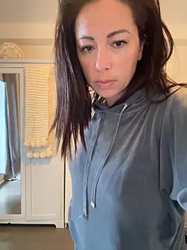 kymii online show from October 26, 2025, 6:30 am