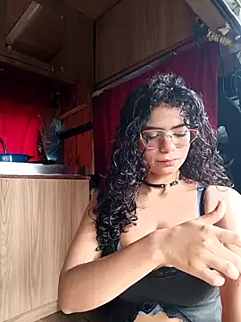 Simone Miller online show from February 11, 2025, 2:57 pm