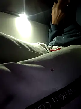 Snapshot of BIG-CkD_F chatting on January 16, 2025, 1:36 pm BIG-CkD F online show from January 16, 2025, 1:36 pm