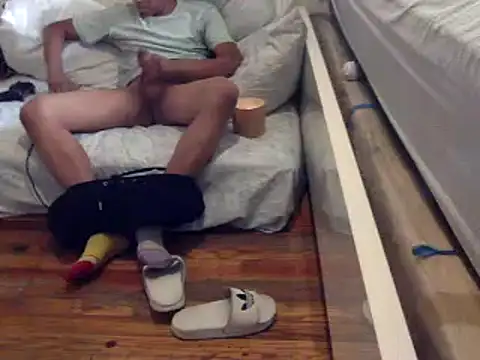 Snapshot of BIG-CkD_F chatting on February 25, 2025, 4:42 pm BIG-CkD F online show from February 25, 2025, 4:42 pm