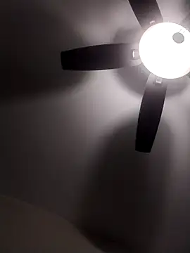 Snapshot of BIG-CkD_F chatting on November 27, 2025, 5:04 pm BIG-CkD F online show from November 27, 2025, 5:04 pm