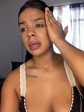 trianawhite online show from October 4, 2025, 3:43 pm