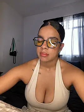 trianawhite online show from March 12, 2026, 3:18 pm