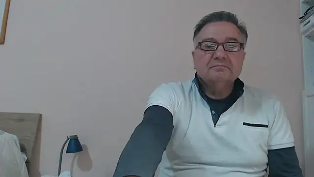 YOU6me online show from February 14, 2025, 2:44 pm