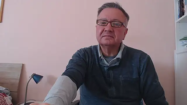 YOU6me online show from November 6, 2025, 10:05 am