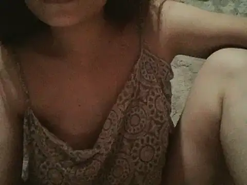 Snapshot of Beatrice143 chatting on December 15, 2024, 9:53 pm Beatrice143 online show from December 15, 2024, 9:53 pm