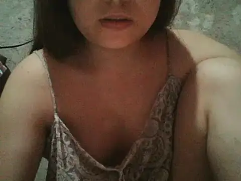 Snapshot of Beatrice143 chatting on December 16, 2024, 1:31 am Beatrice143 online show from December 16, 2024, 1:31 am