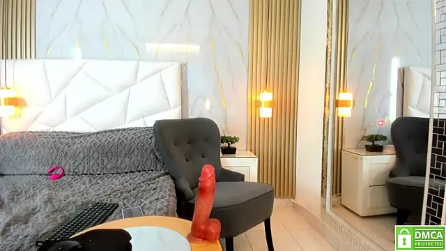 lissetlong69 online show from January 24, 2025, 9:17 am