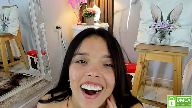 hannahill69 online show from January 24, 2025, 10:32 am