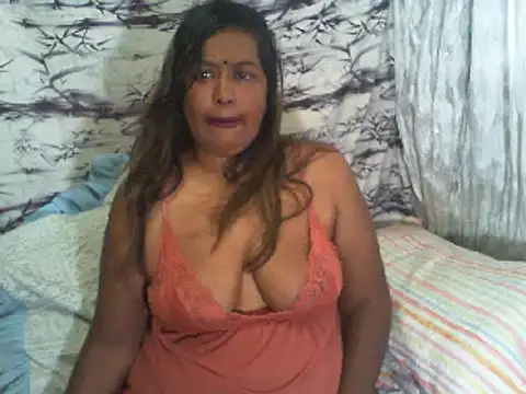 Mammabear 4u online show from February 6, 2025, 2:15 pm