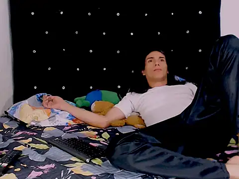 camii extrange online show from March 29, 2026, 7:14 pm