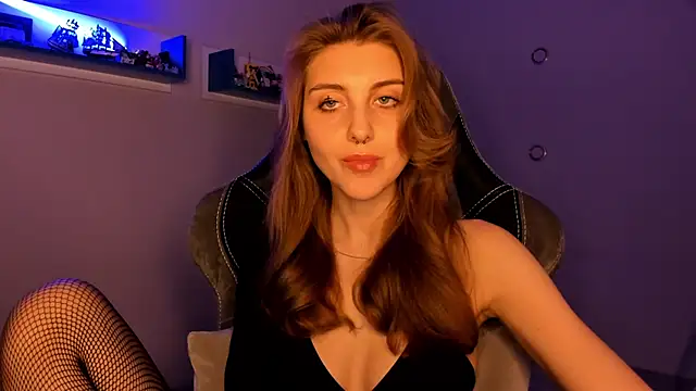 CassiaBlade1 online show from February 26, 2025, 7:27 pm