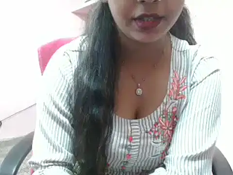 LovingPihu online show from February 24, 2025, 9:10 am