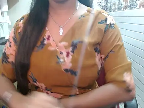 LovingPihu online show from March 21, 2026, 8:41 am